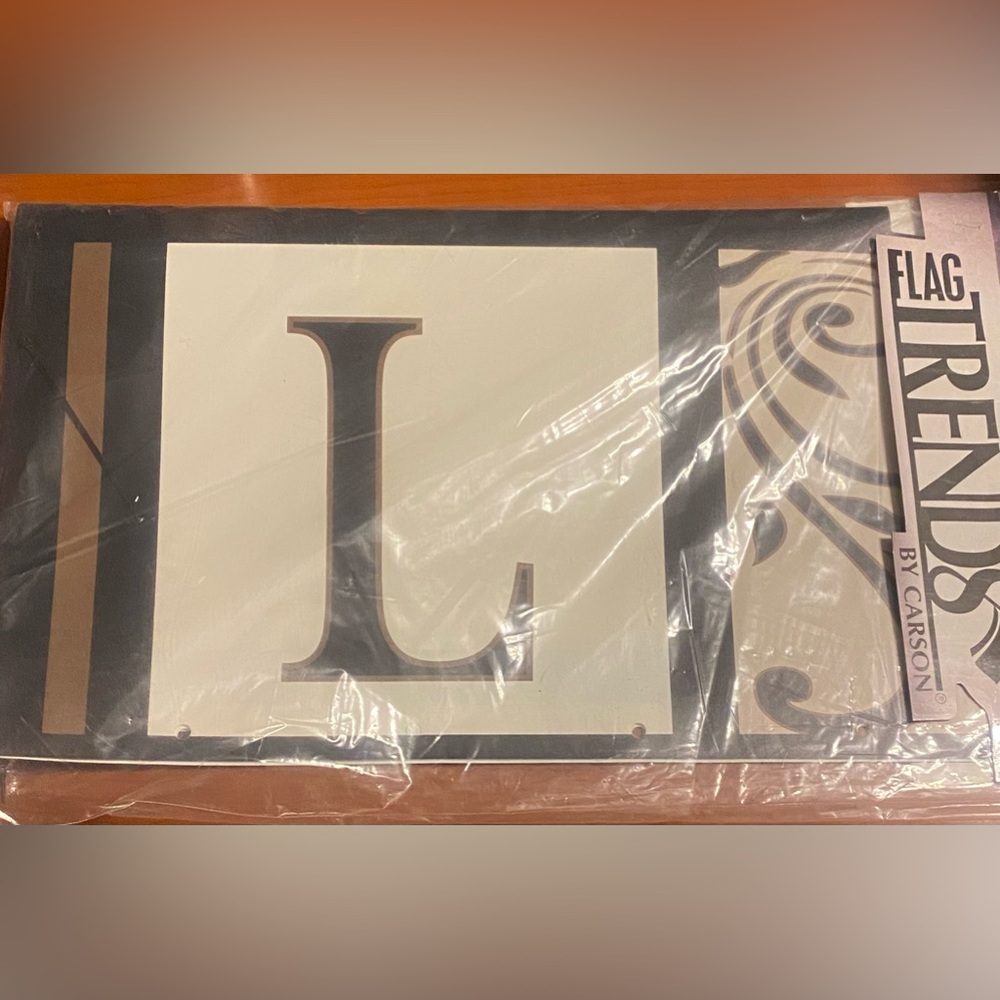 Magnetic Mailbox Cover Initial L